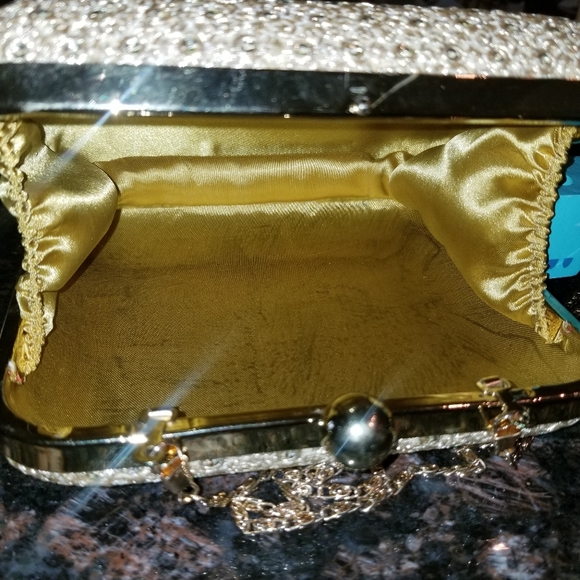 NEW Clutch Purse - Picture 9 of 13